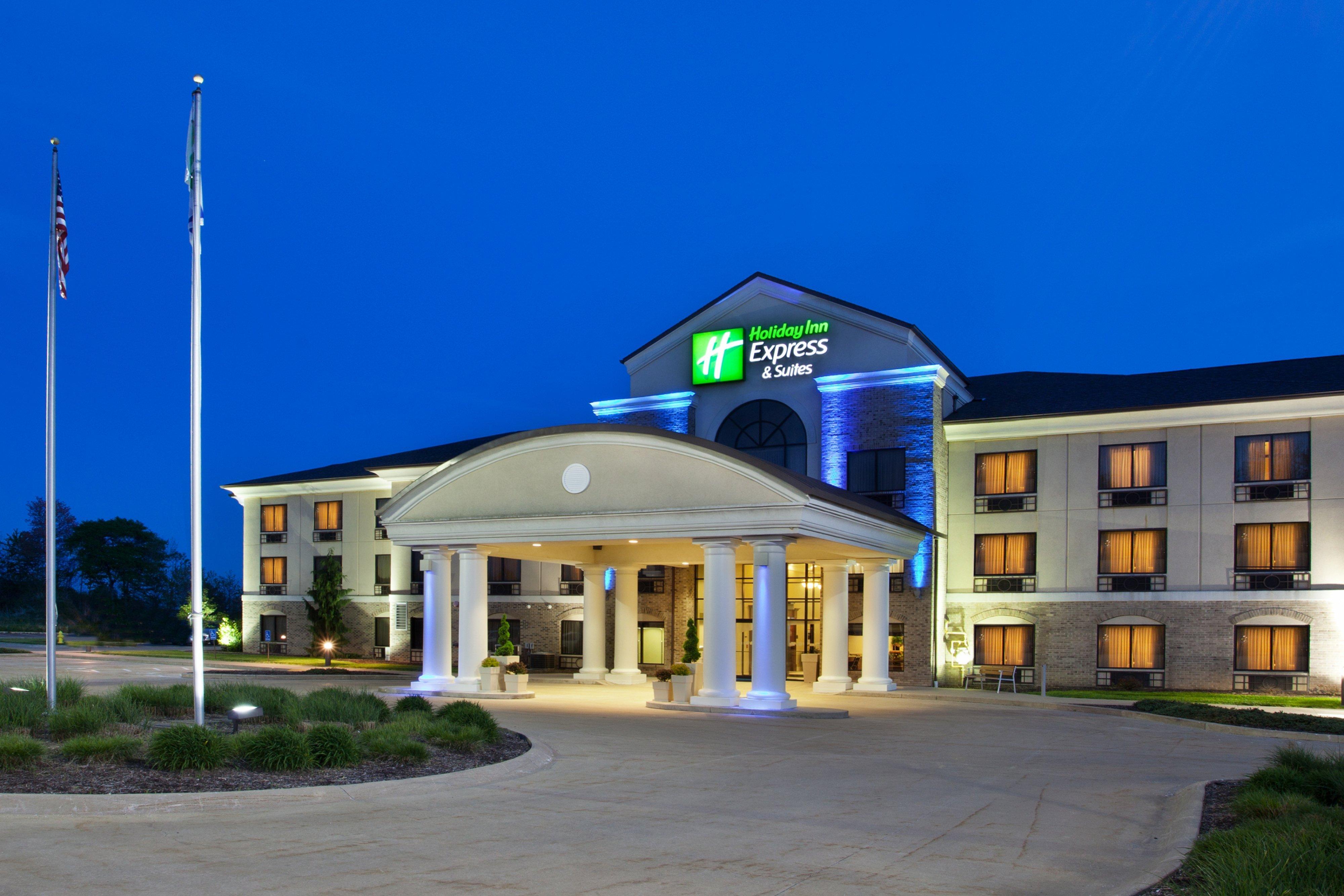 Holiday Inn Express & Suites Wadsworth By Ihg Exterior foto