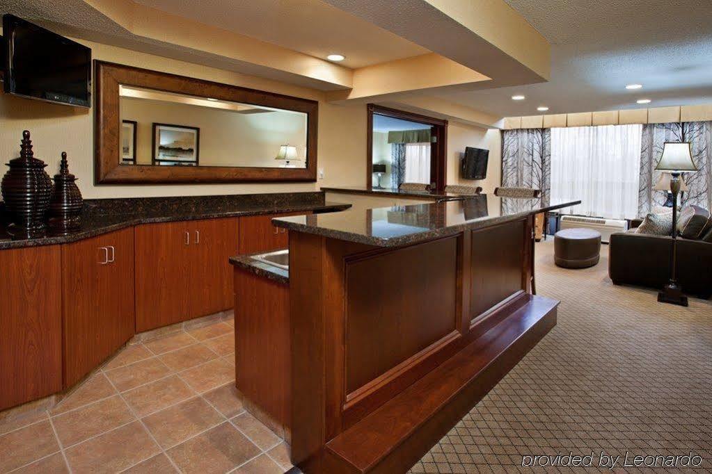 Holiday Inn Express & Suites Wadsworth By Ihg Exterior foto